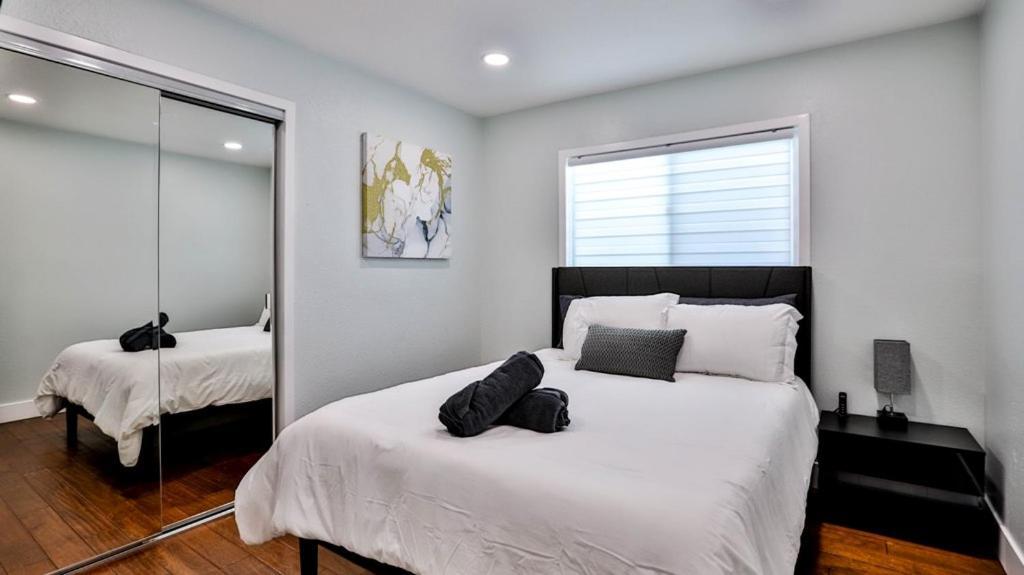 H&H Modern Lux 4Bd 1 King Suite 3 Queen Socal Disney Westminster Eksteriør bilde
