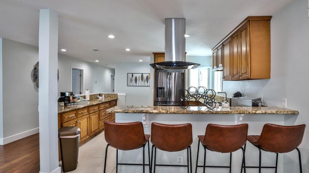 H&H Modern Lux 4Bd 1 King Suite 3 Queen Socal Disney Westminster Eksteriør bilde
